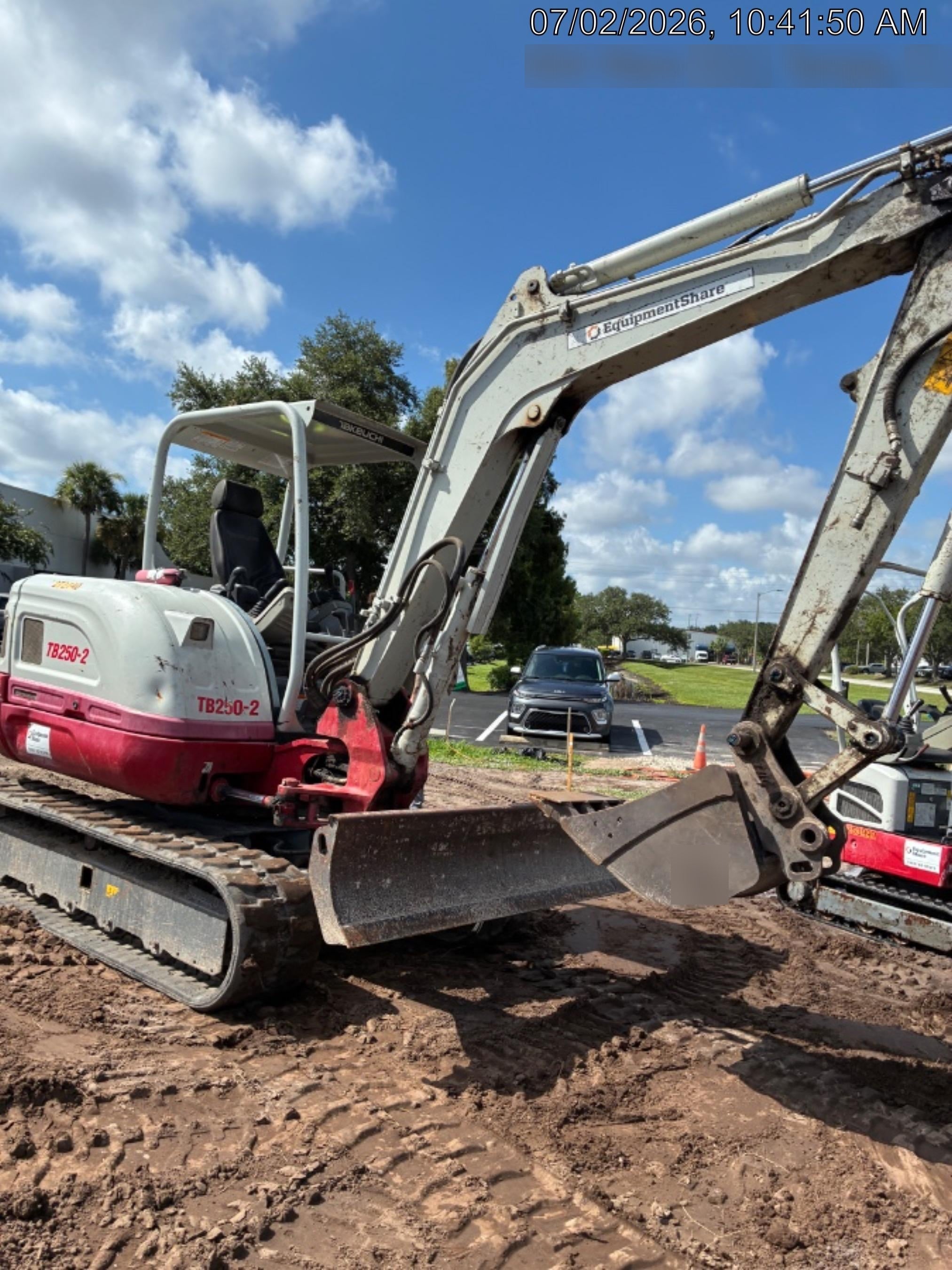 2022 TAKEUCHI TB250-2R