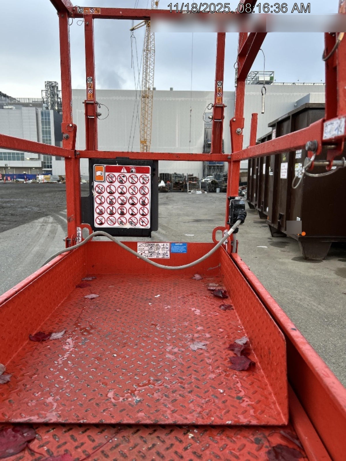 2020 Skyjack SJIII-3219 Solid NM Tires, Half height spring hinged entry gate, Dual Beacons, 800W Inverter