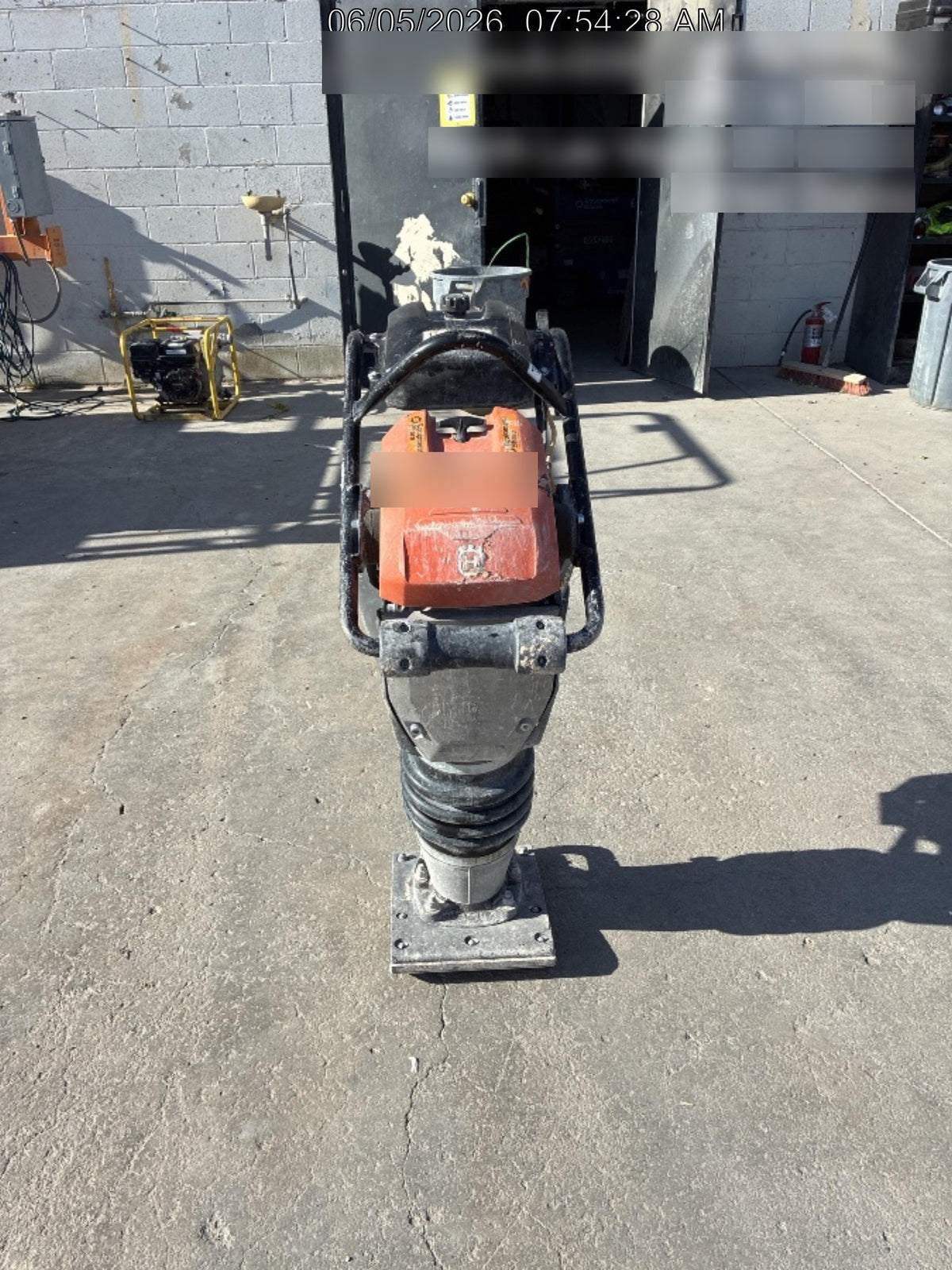 2025 HUSQVARNA LT6005