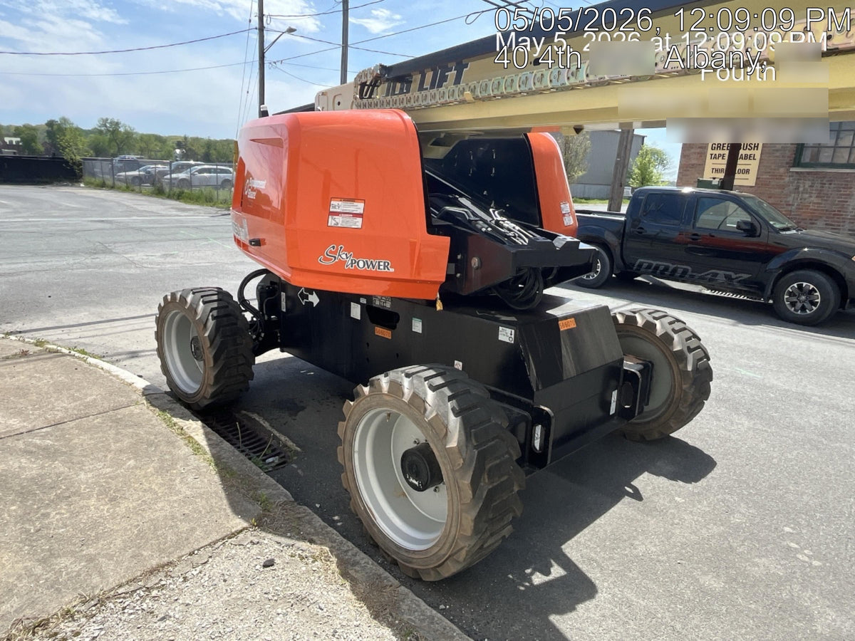 2025 JLG 660SJ