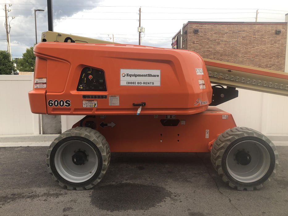 2019 JLG 600S 4WD