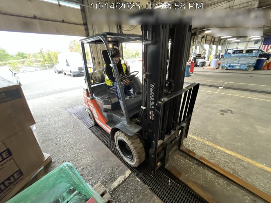 2022 TOYOTA 50-8FGU25