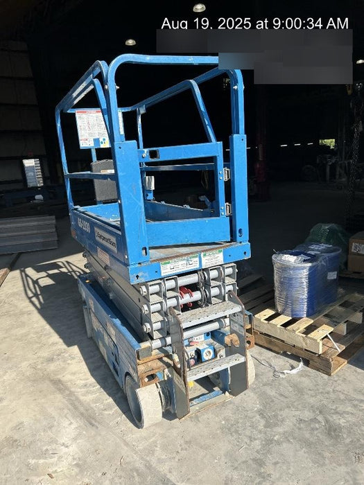 2020 Genie GS-1930 Solid Non Marking Tires, Beacon, Folding rails with half height swing gate