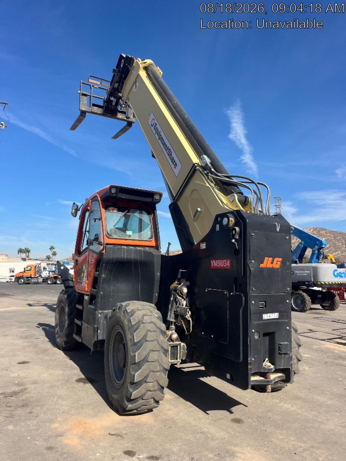 2022 JLG 1075