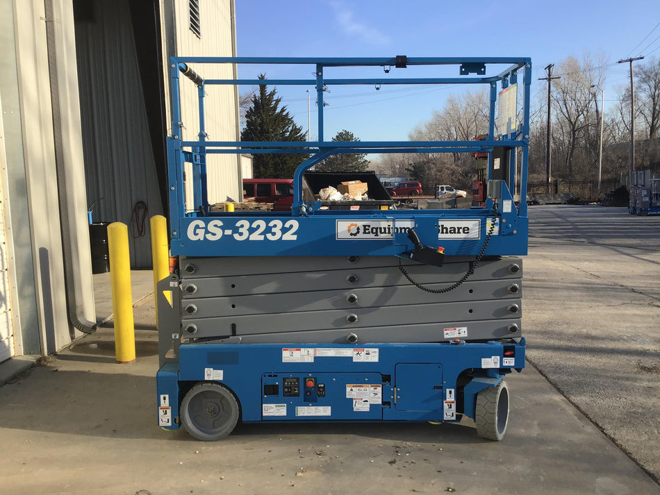 2018 GENIE GS-3232