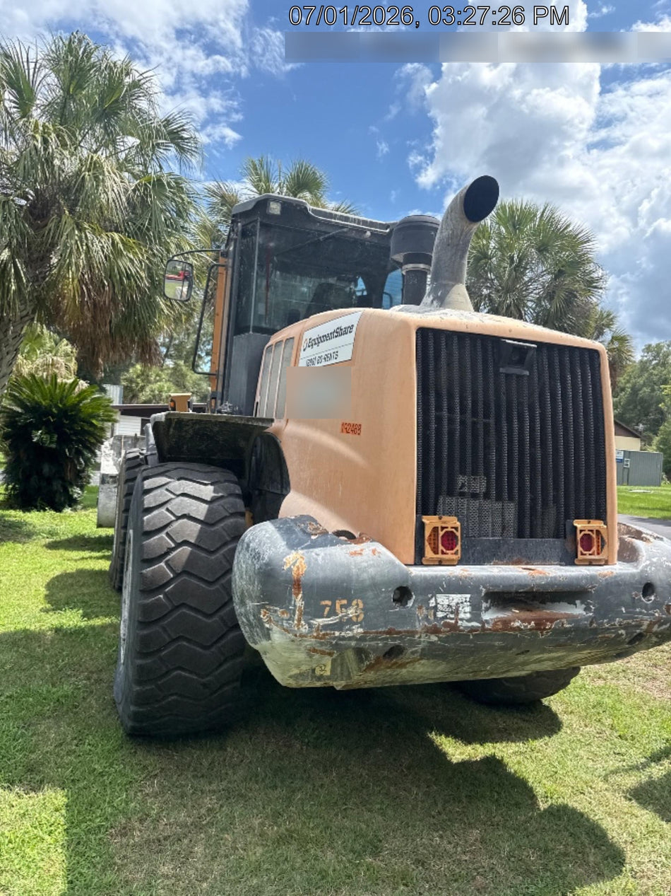 2017 CASE 821G