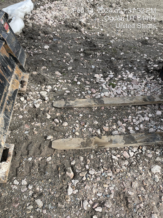 2021 TAKEUCHI 48" Pallet Forks - Takeuchi