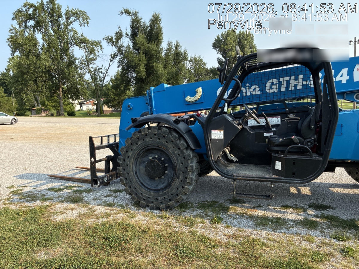 2017 Genie GTH-844 Genie GTH-844, Solid Tires, 60" carriage/forks, Open ROPS, Work Lights
