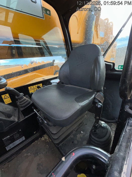 2019 JCB 512-56 Enclosed Cab, 109 HP, Solid Tires, Worklights, Beacon, Aux Hydraulics, Lifting Eye w/66" Carriage/60" Forks
