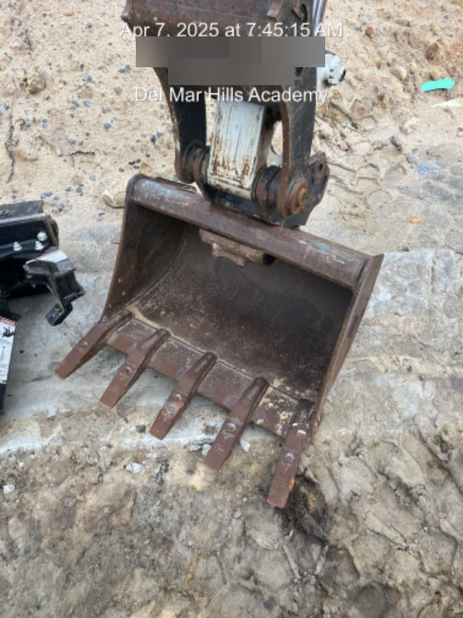 2021 DOOSAN 30" Bucket - Doosan