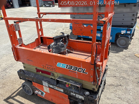 2022 JLG ES1330L