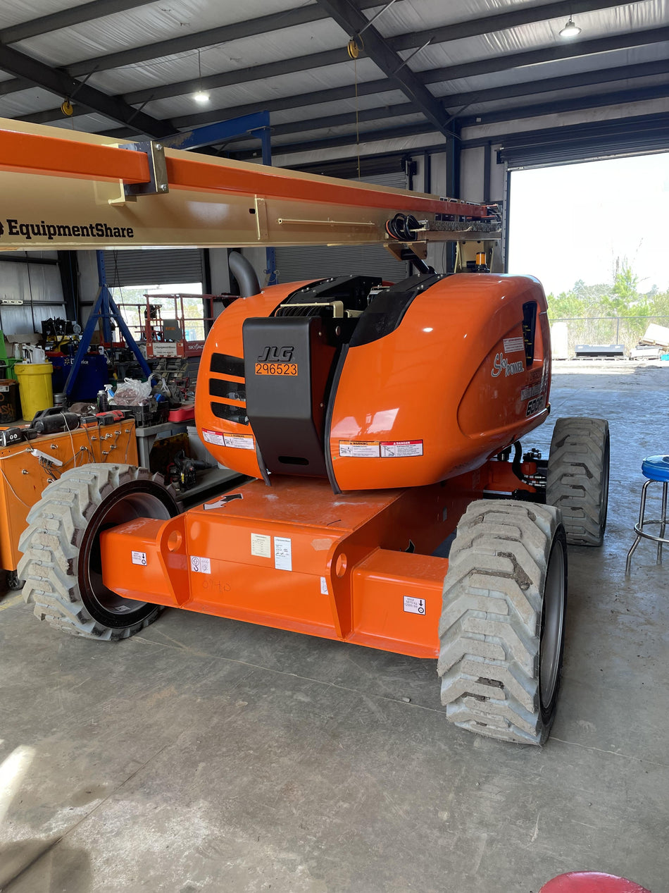 2023 JLG 600AJ