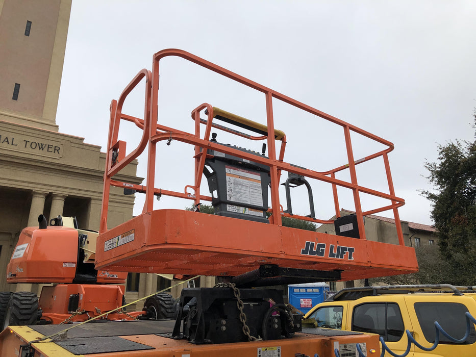 2019 JLG 400S