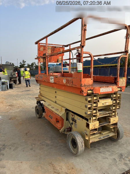 2016 JLG 3246ES