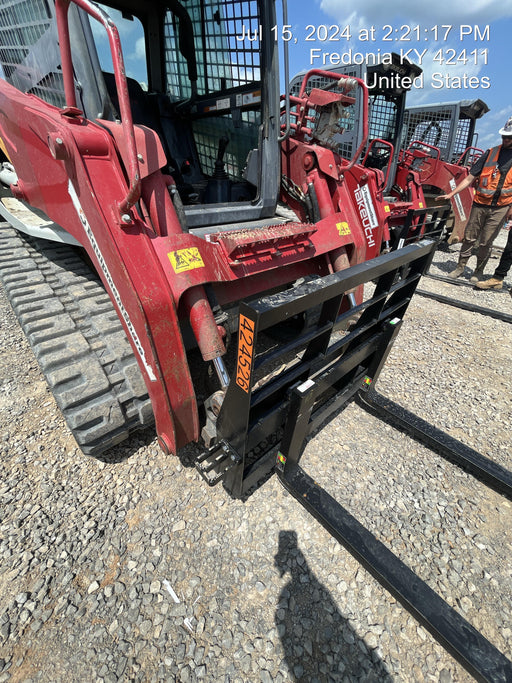 2024 ARROW MATERIAL HANDLING 72" Pallet Forks - Arrow