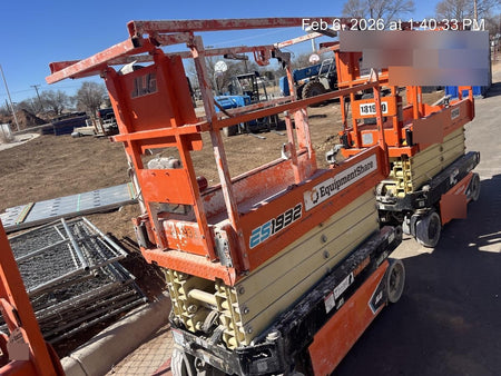 2022 JLG ES1932