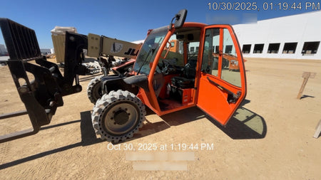 2019 JLG G5-18A Cab/Heat/Air, NM Solid Tires, Beacon w/48" Carriage, 48" Pallet Forks