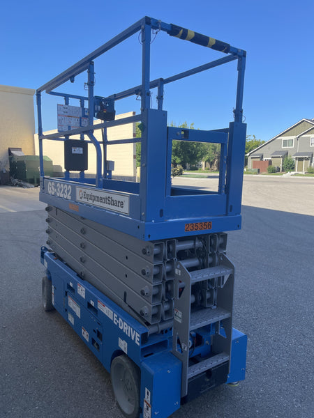 2022 GENIE GS-3232