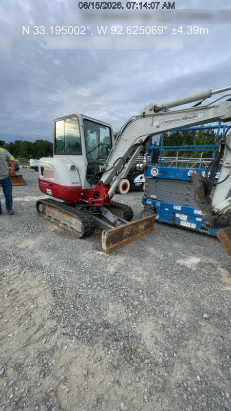 2023 TAKEUCHI TB235-2CR