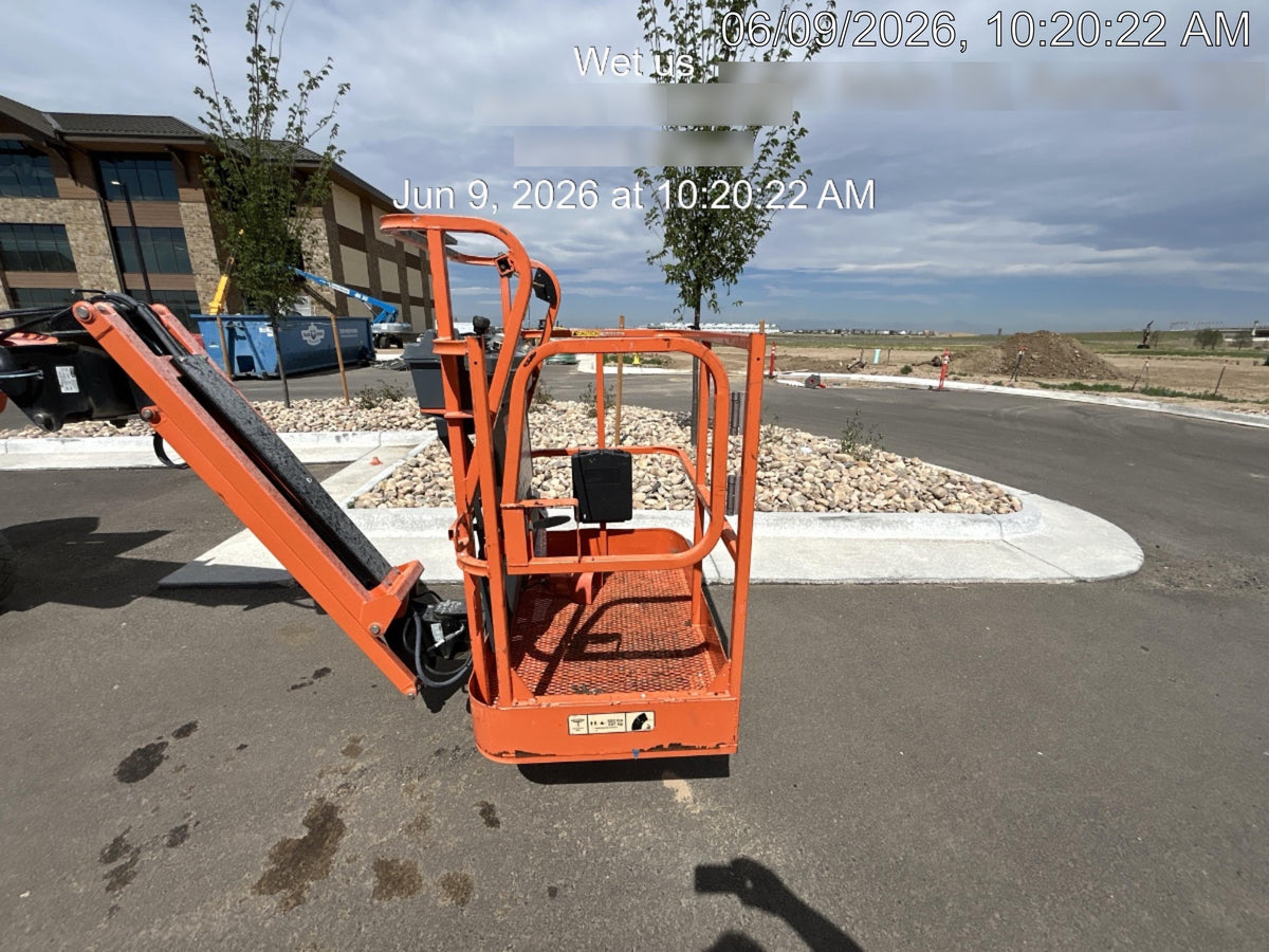 2019 JLG E300AJP