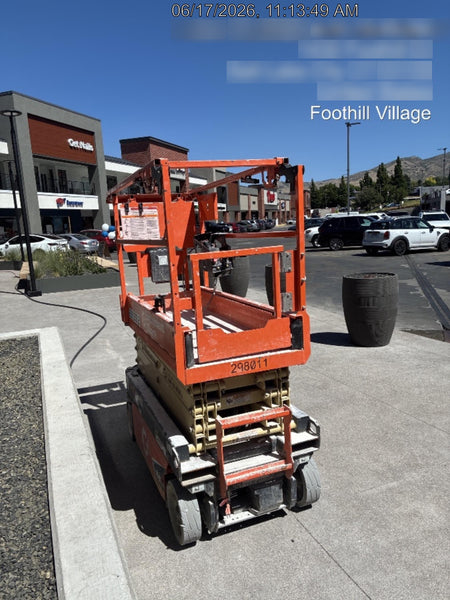 2023 JLG ES1932