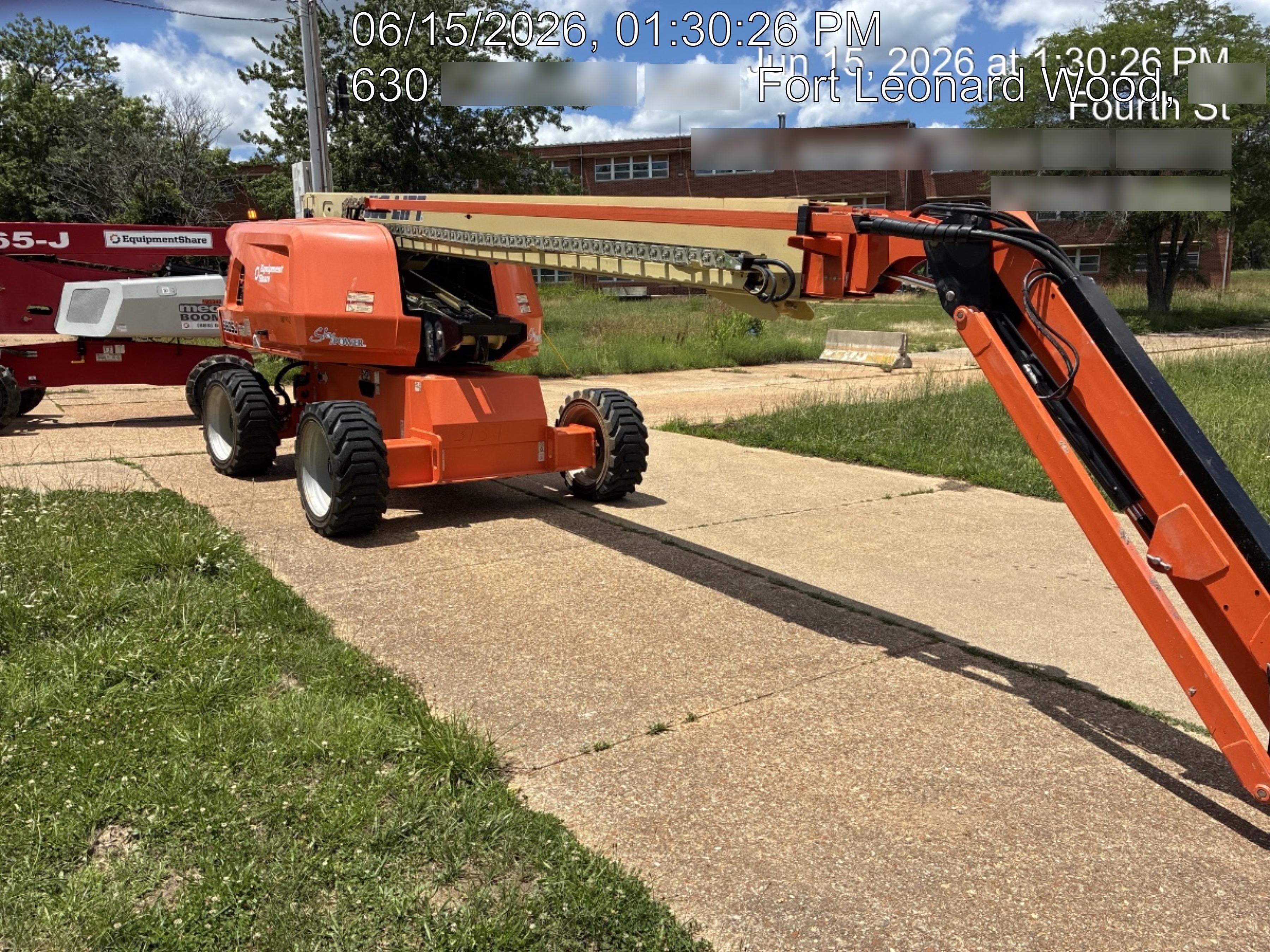 2023 JLG 660SJ