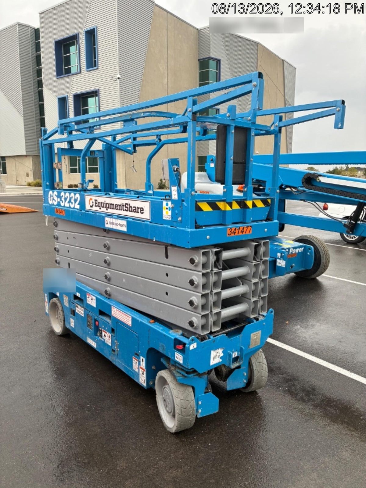 2023 GENIE GS-3232