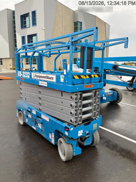 2023 GENIE GS-3232