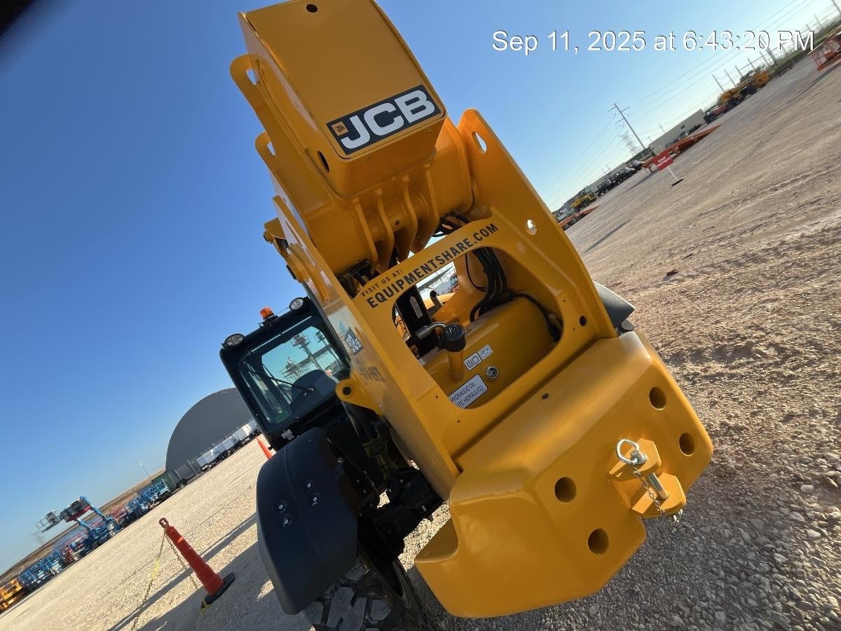 2025 JCB 512-56