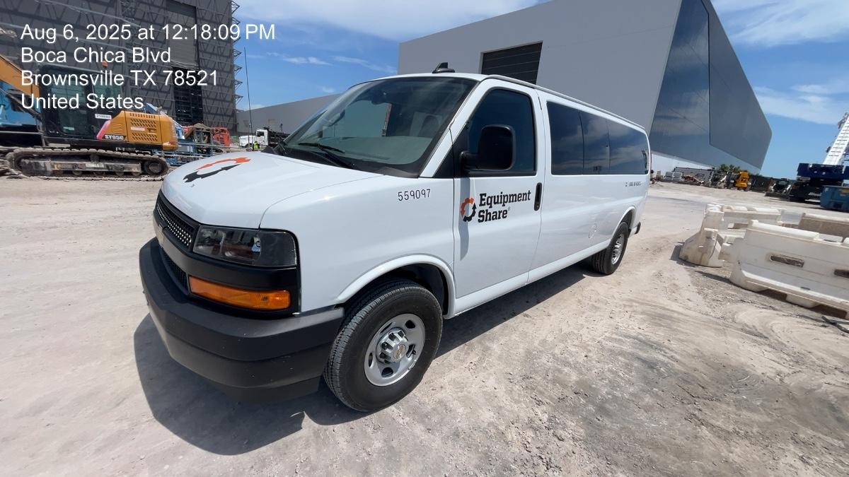 2025 CHEVROLET Express Van - Rental
