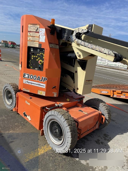 2019 JLG E300AJP