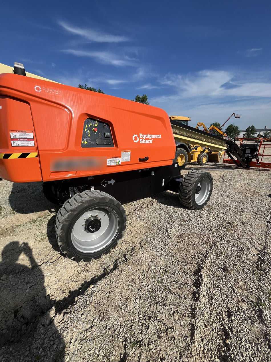 2025 JLG 660SJ