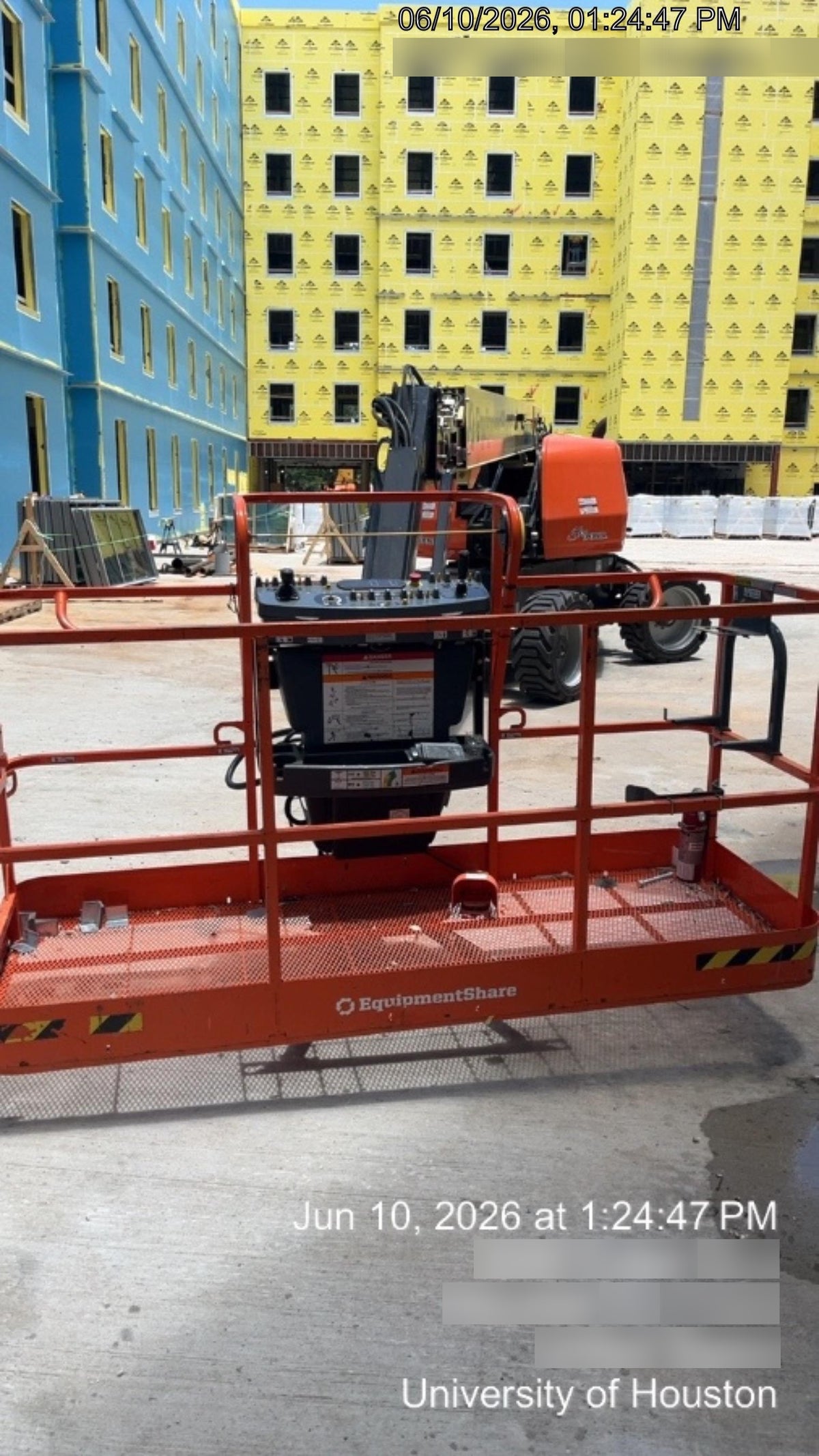 2025 JLG 660SJ