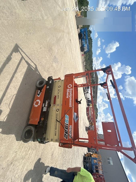 2022 JLG ES1932