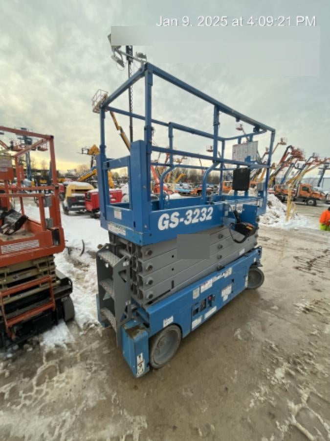 2019 Genie GS-3232 Standard Options