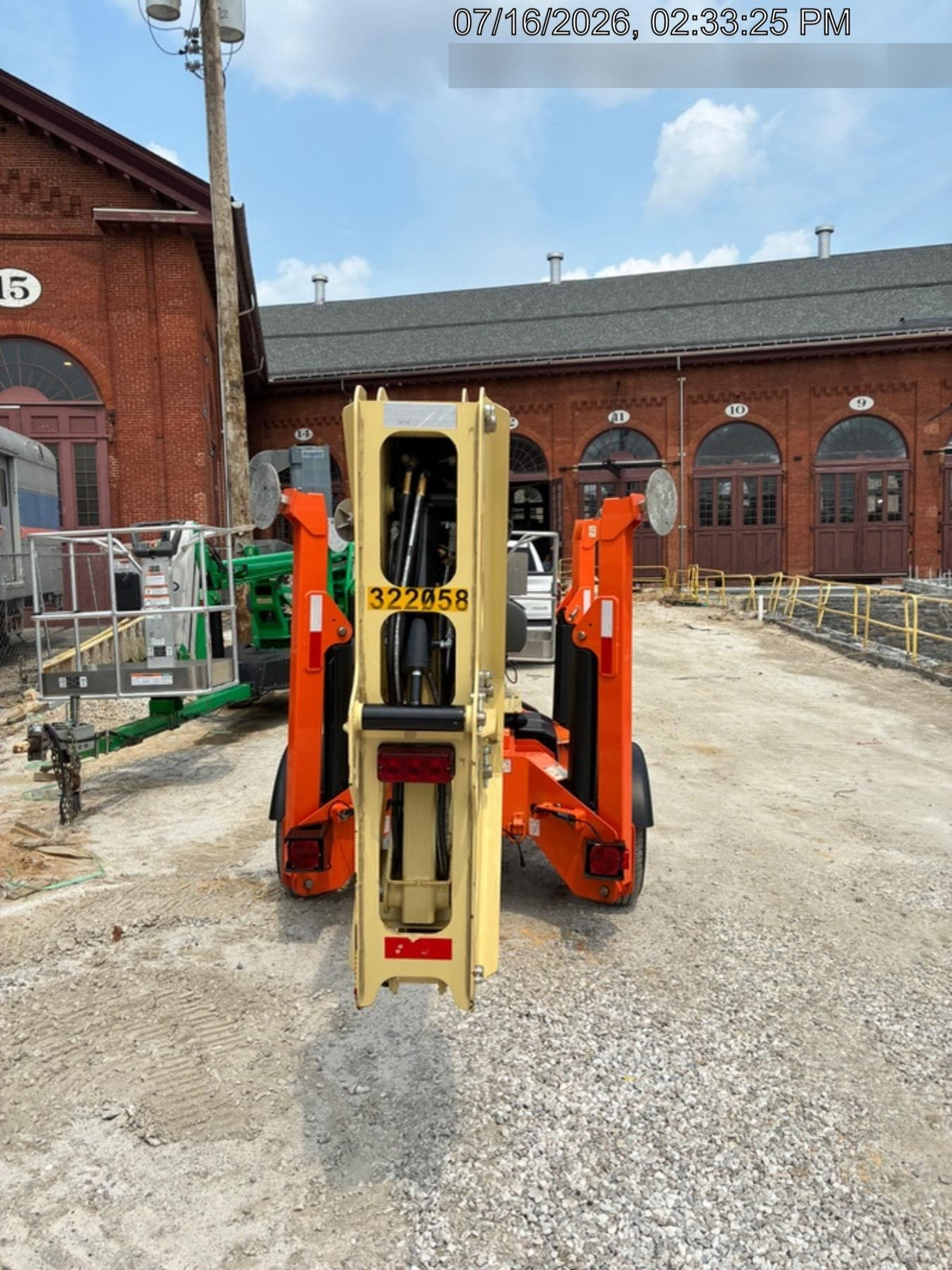 2023 JLG T500J