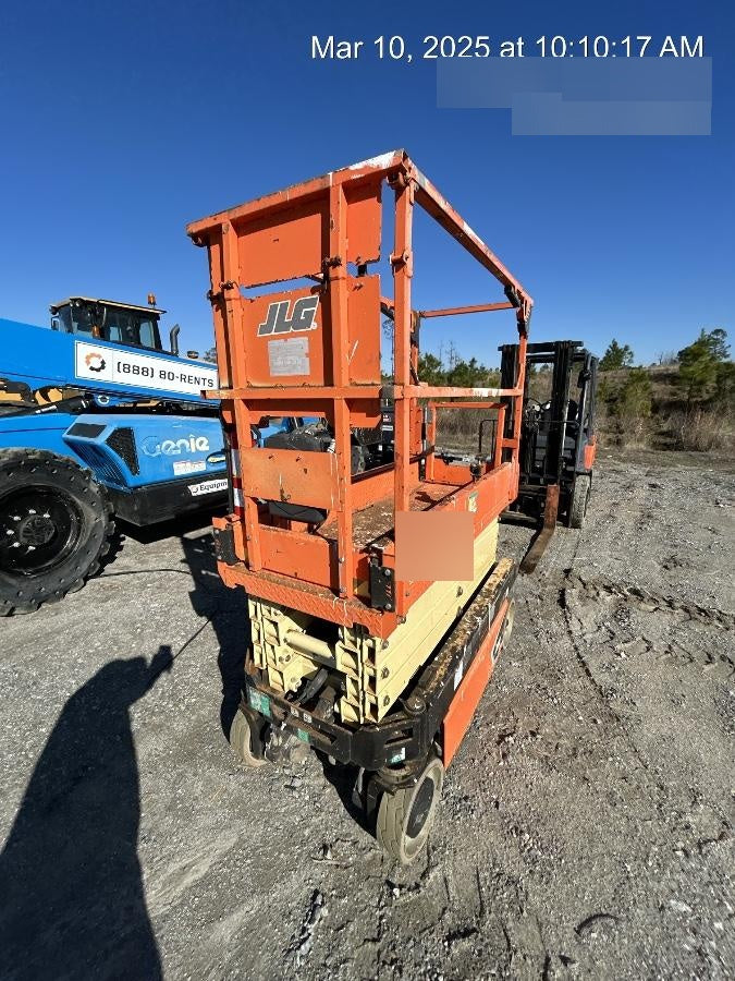 2021 JLG ES1932