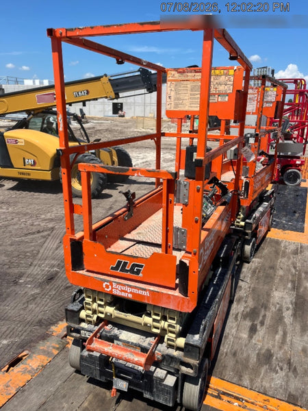 2022 JLG ES1330L