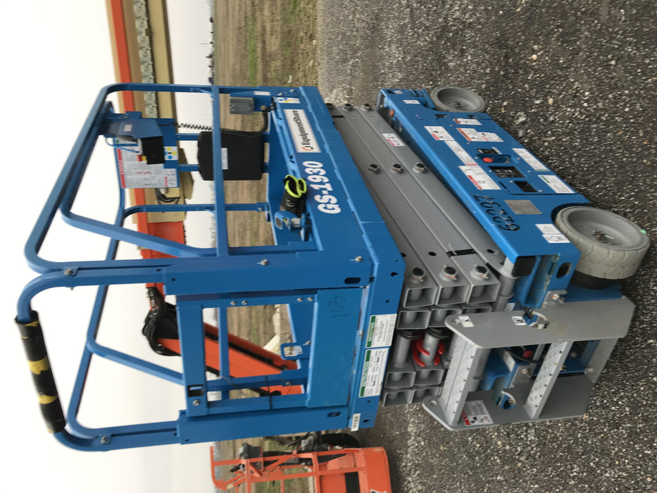 2019 Genie GS-1930 Fixed rails with chain Entry