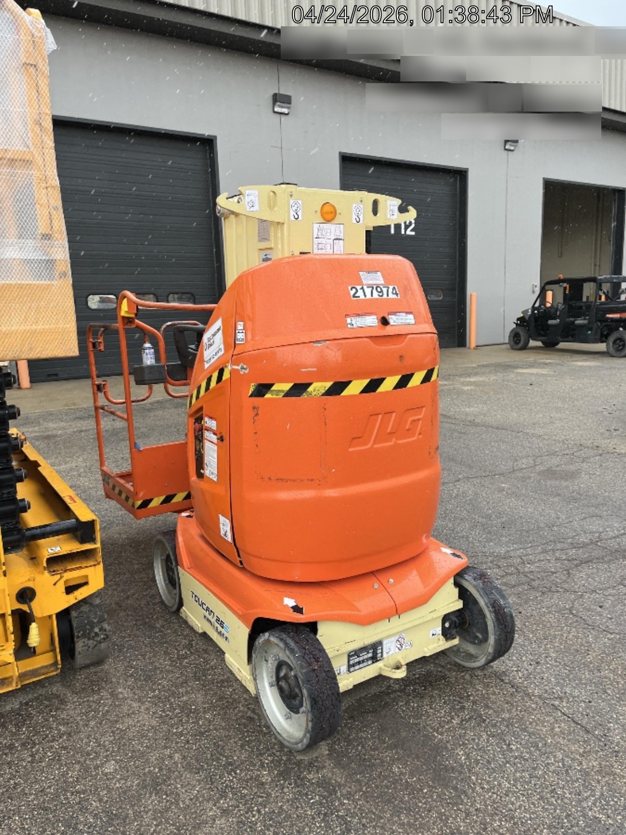 2022 JLG 26E
