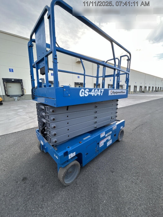 2020 Genie GS-4047 Standard, Folding full height swing gate, 800W Inverter