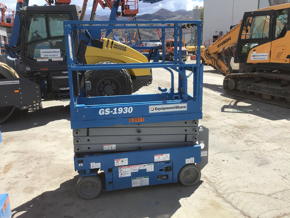 2020 Genie GS-1930 Solid Non Marking Tires, Beacon, Folding rails with half height swing gate