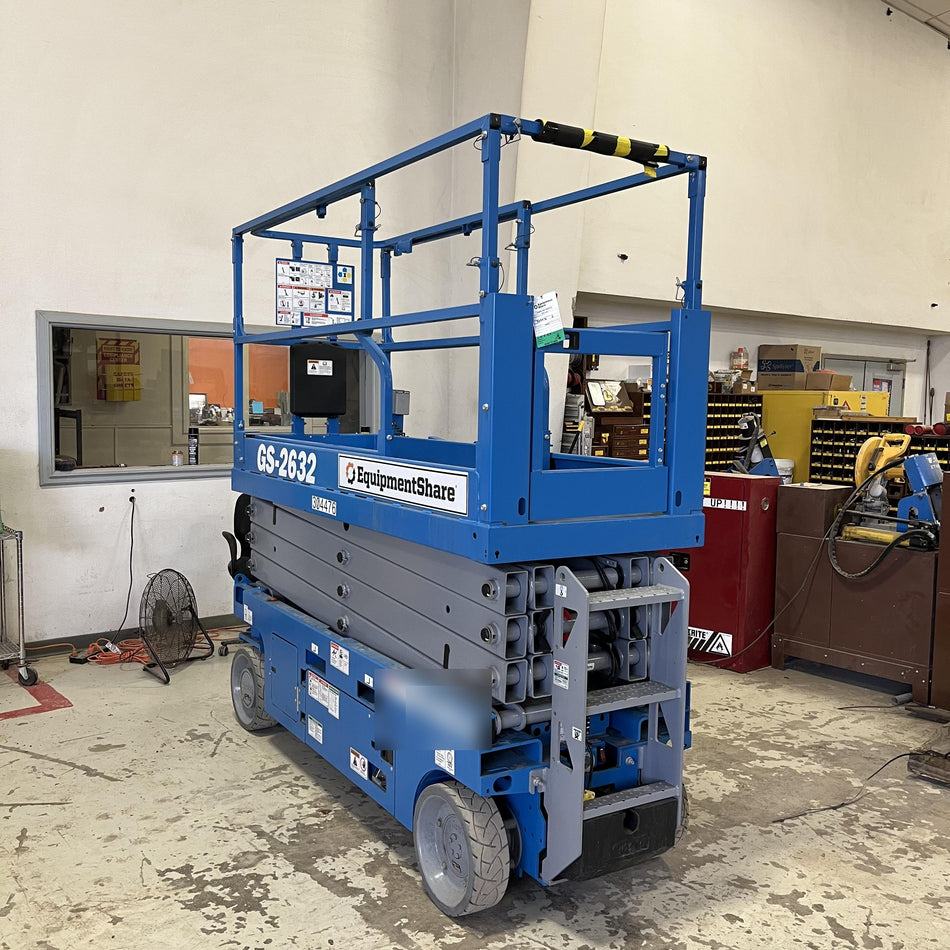 2023 GENIE GS-2632