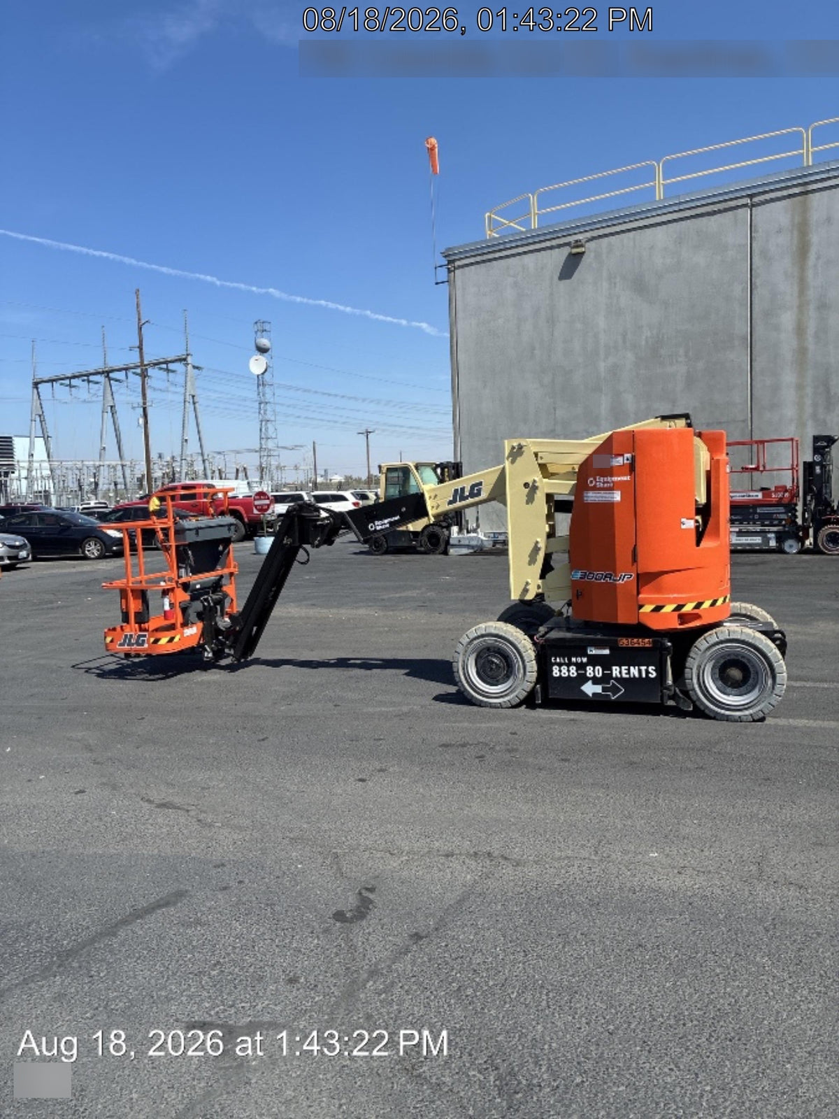 2025 JLG E300AJP