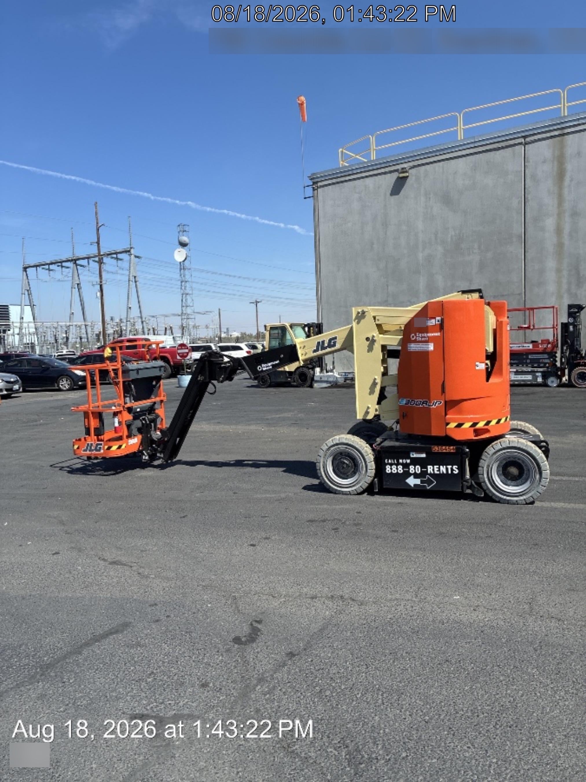 2025 JLG E300AJP
