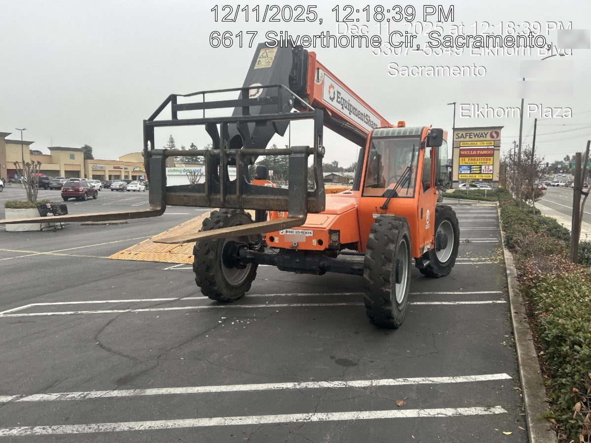 2020 Skytrak 8042 Cab/Heat/Air, Solid Tires, Work Lights, Beacon, Aux Hydraulics, Back up Alarm, Lifting Eye, ES Decals