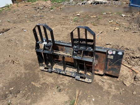 2022 TAKEUCHI 48" Pallet Forks - Takeuchi