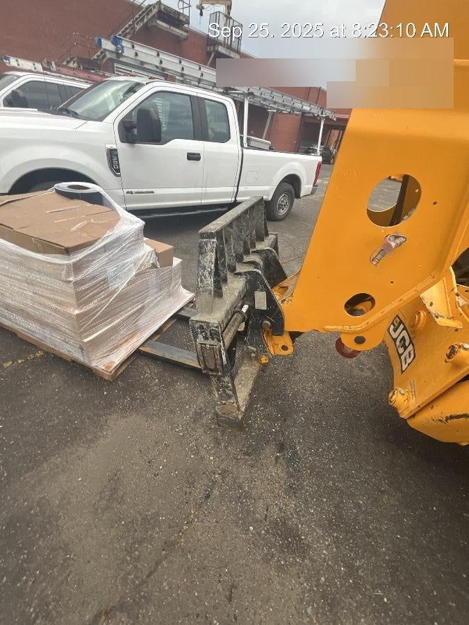2023 JCB 510-56