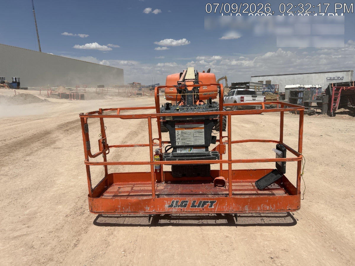 2021 JLG 660SJ