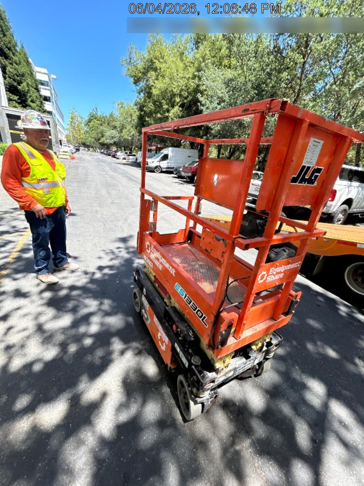 2022 JLG ES1330L